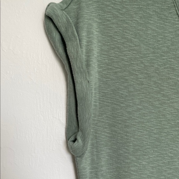 Women's Marled Essentials Green Casual Top - Picture 3 of 8